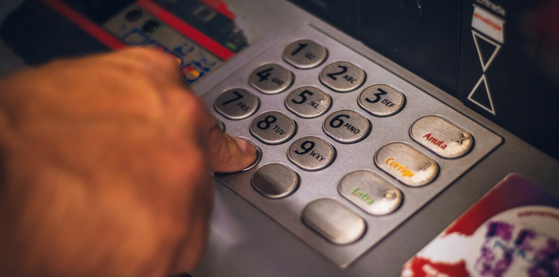 Typing pin in ATM, Eröffnung eines Bankkontos in Serbien